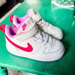 Nike Girls size 8